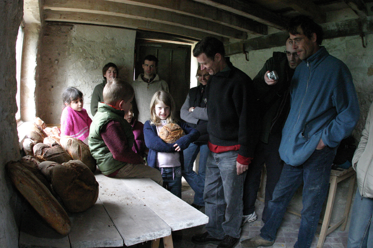 Association Parlez villages, rénovation d’un four à pain – Priez (Aisne)  .
